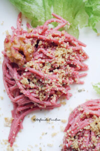 Spageti Walnut dan Buah Bit, Pakai Keju Vegan ala ala (Walnut and Beet Spaghetti with Vegan Parmesan Cheese)